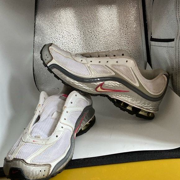 Nike REAX size 12. Lightly worn came with out laces so you’ll need to get them - Picture 1 of 7